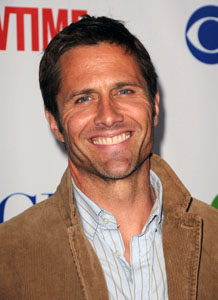   (Rob Estes) 