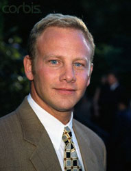   (Ian Ziering) 