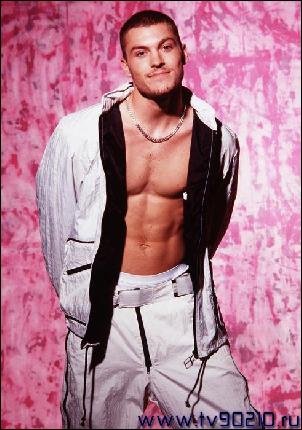 tv90210.ru_brian_austin_green_018 (491x700, 80 kБ...)